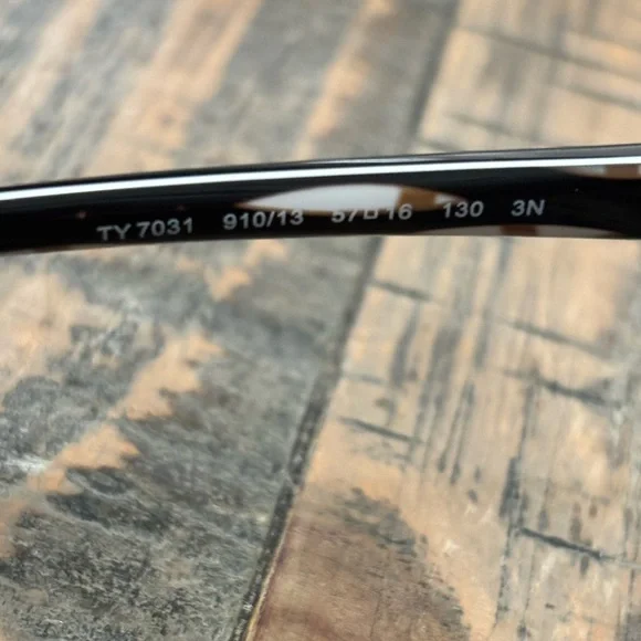 Tory Burch Sunglasses Style 7031 - Picture 6 of 8